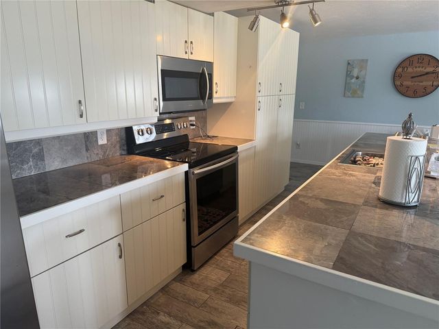 6190 DAFFODIL ROAD, Venice, FL 34293