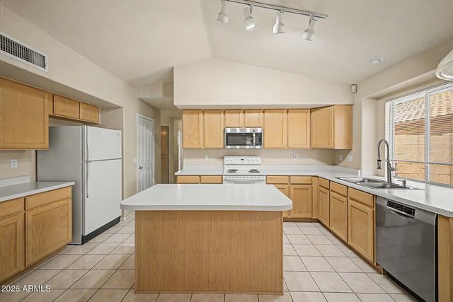 557 W Monte Avenue, Mesa, AZ 85210