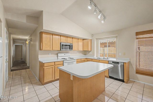 557 W Monte Avenue, Mesa, AZ 85210