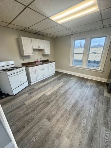 508 Chestnut St, Carnegie, PA 15106
