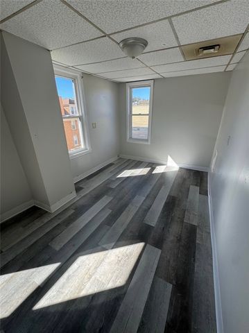 508 Chestnut St, Carnegie, PA 15106