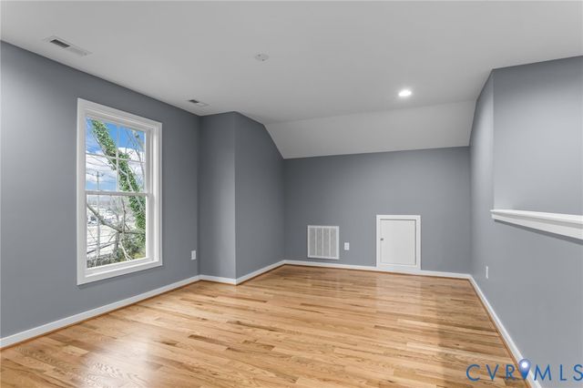 104 Center St, Petersburg, VA 23803