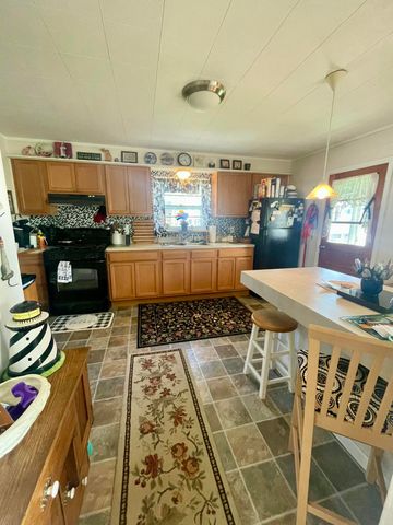 404 W Court Street, Ludington, MI 49431