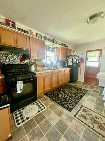 404 W Court Street, Ludington, MI 49431