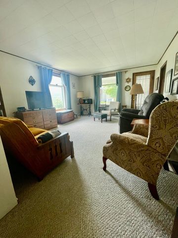 404 W Court Street, Ludington, MI 49431