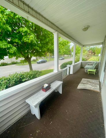 404 W Court Street, Ludington, MI 49431