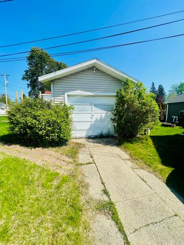 404 W Court Street, Ludington, MI 49431