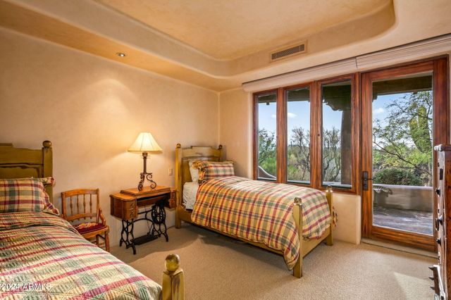 41731 N STONE CUTTER Drive, Scottsdale, AZ 85262