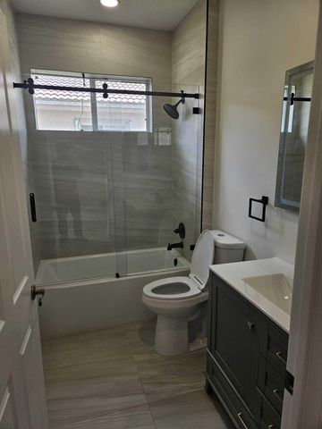 7835 NW 78th Avenue, Tamarac, FL 33321