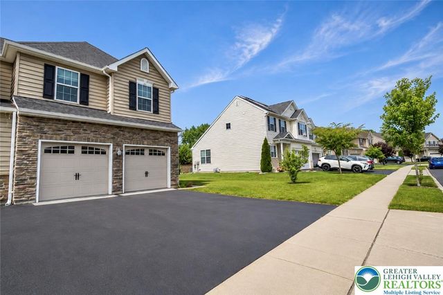 973 Spring White Drive, Upper Macungie Twp, PA 18031