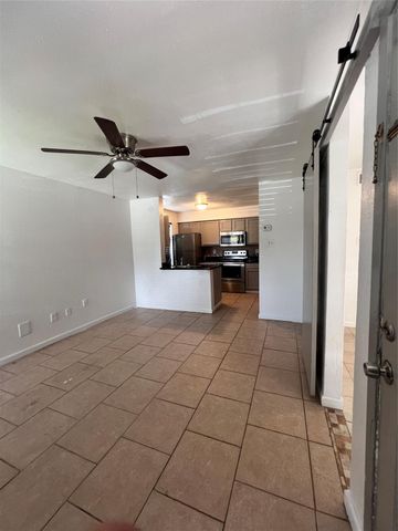 3900 Woodchase Drive 101, Houston, TX 77042