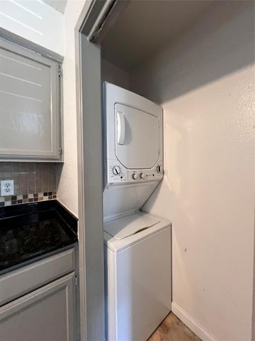 3900 Woodchase Drive 101, Houston, TX 77042