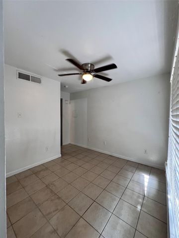 3900 Woodchase Drive 101, Houston, TX 77042