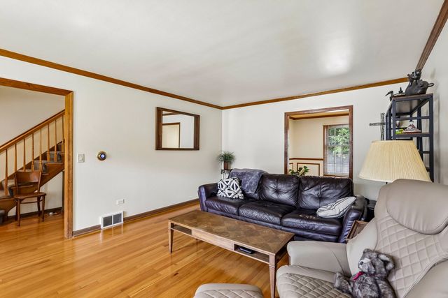 328 Eastern Avenue, Barrington, IL 60010