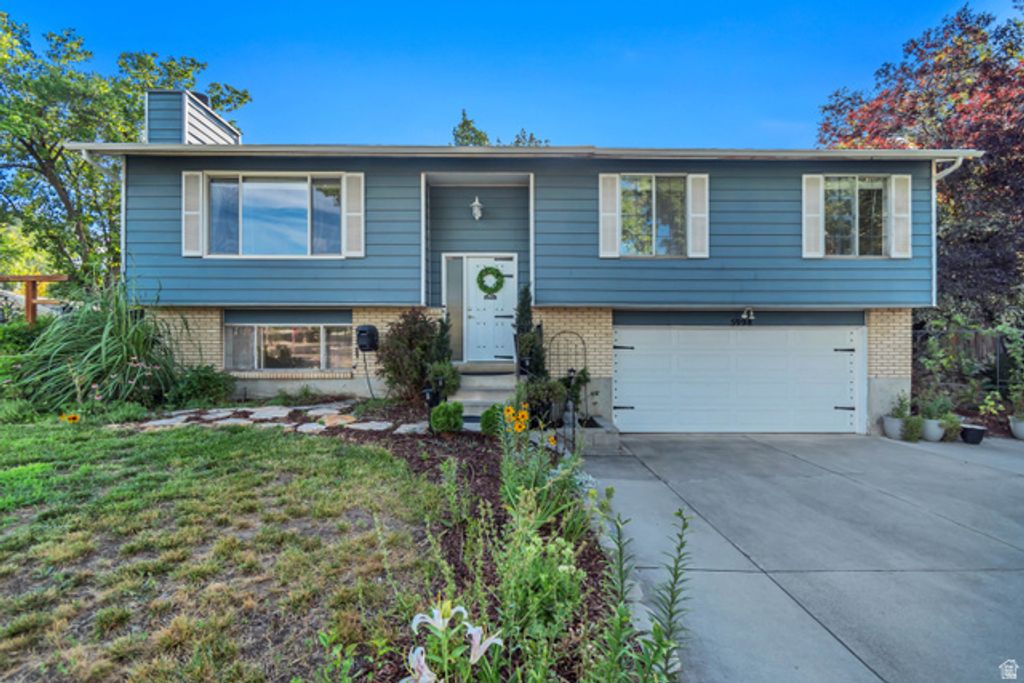 5998 S BLUE STONE CIR, Murray, UT 84123