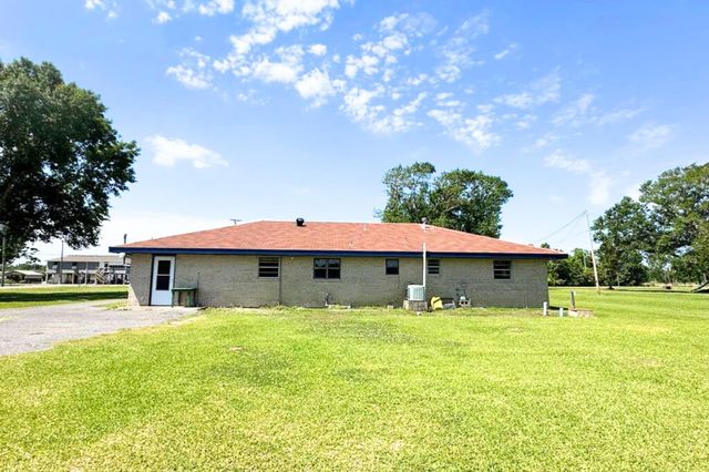 4679 Bayouside Dr, Chauvin, LA 70344