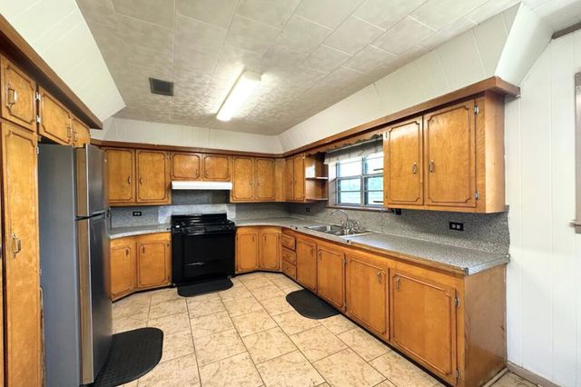 4679 Bayouside Dr, Chauvin, LA 70344