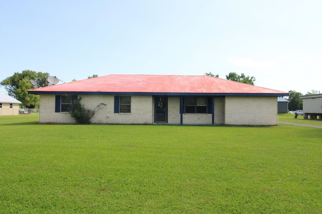 4679 Bayouside Dr, Chauvin, LA 70344