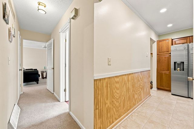 1106 Summit Hills Drive, Bettendorf, IA 52722