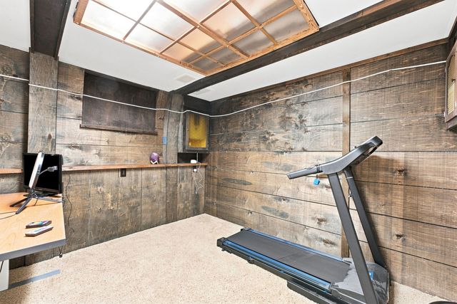 1106 Summit Hills Drive, Bettendorf, IA 52722