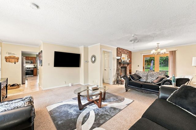 1106 Summit Hills Drive, Bettendorf, IA 52722