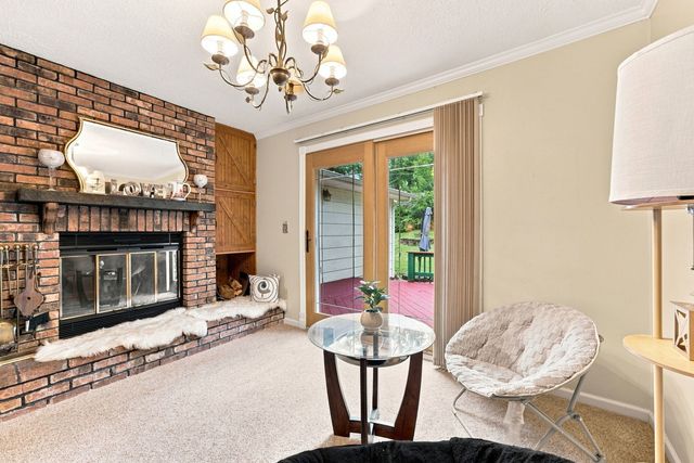 1106 Summit Hills Drive, Bettendorf, IA 52722