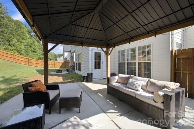 1946 Wilrose Place, Matthews, NC 28105