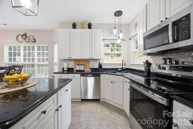 1946 Wilrose Place, Matthews, NC 28105