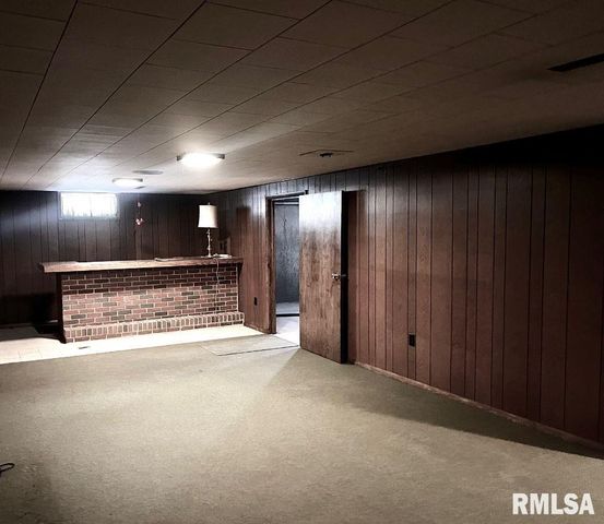 44 Locksley Lane, Springfield, IL 62704