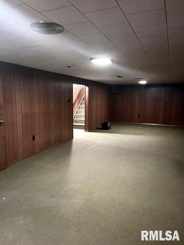 44 Locksley Lane, Springfield, IL 62704