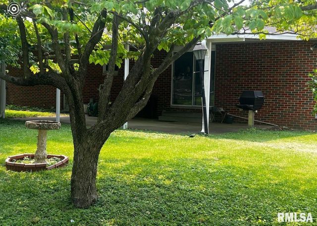 44 Locksley Lane, Springfield, IL 62704