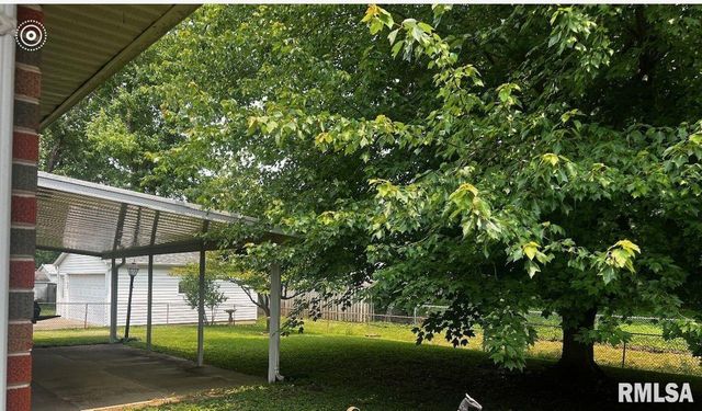 44 Locksley Lane, Springfield, IL 62704