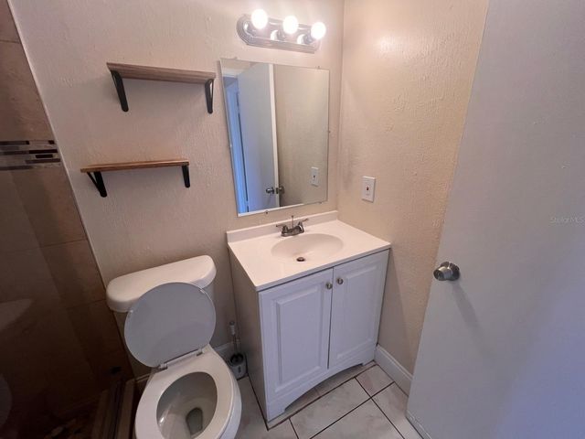 1665 W OAK RIDGE ROAD C, Orlando, FL 32809