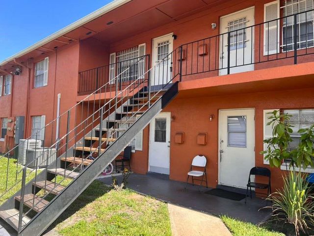 1665 W OAK RIDGE ROAD C, Orlando, FL 32809