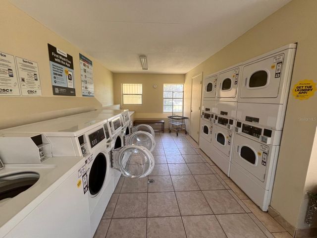 1665 W OAK RIDGE ROAD C, Orlando, FL 32809