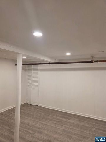 346 N Van Dien, Ridgewood, NJ 07675