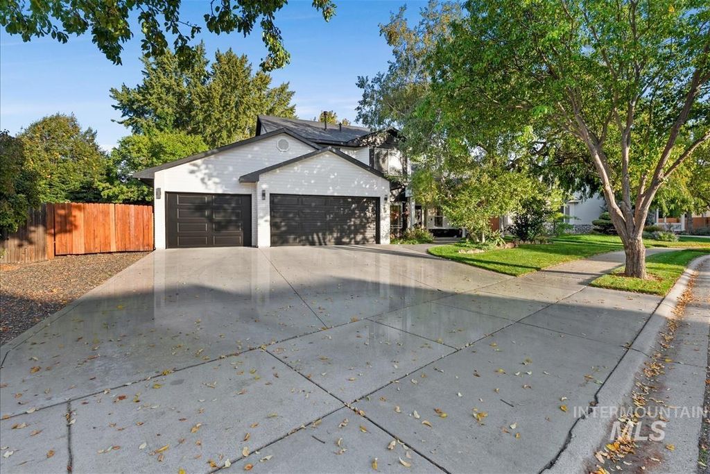 2734 S Pine Flats Ave, Meridian, ID 83642 photo 3