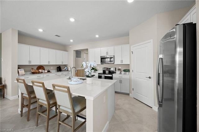 3203 Weston Manor DR, Alva, FL 33920