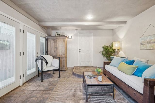 610 Marigold Avenue, Corona Del Mar, CA 92625