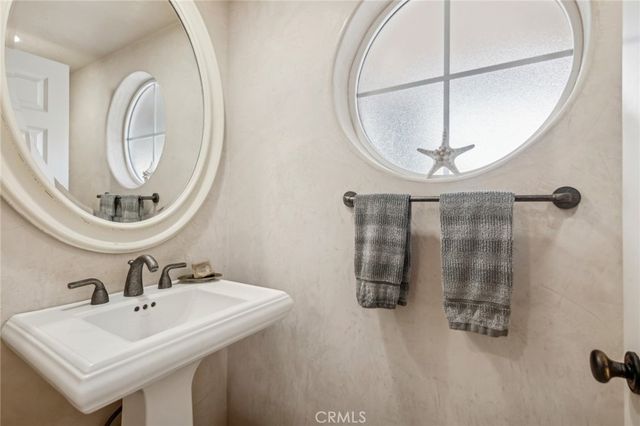 610 Marigold Avenue, Corona Del Mar, CA 92625