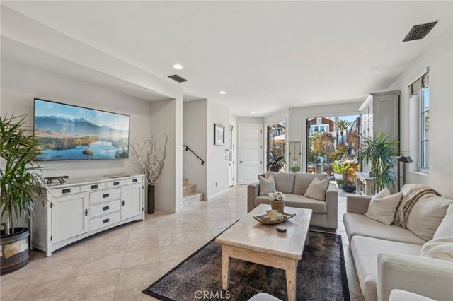 610 Marigold Avenue, Corona Del Mar, CA 92625