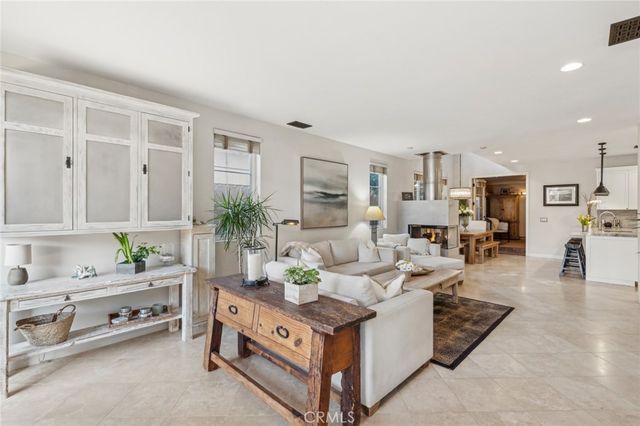 610 Marigold Avenue, Corona Del Mar, CA 92625