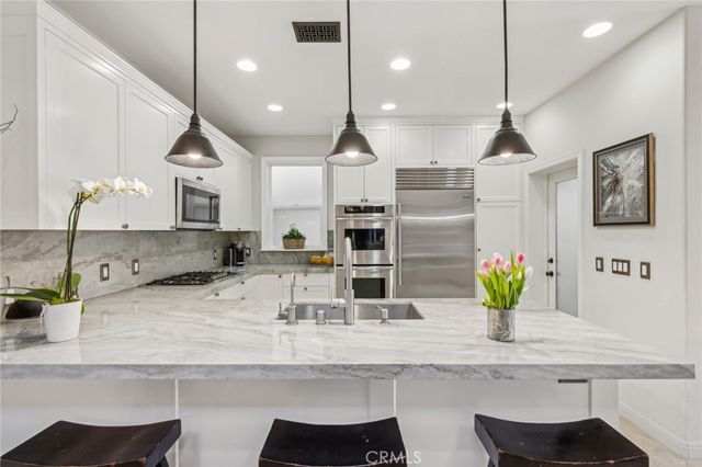 610 Marigold Avenue, Corona Del Mar, CA 92625