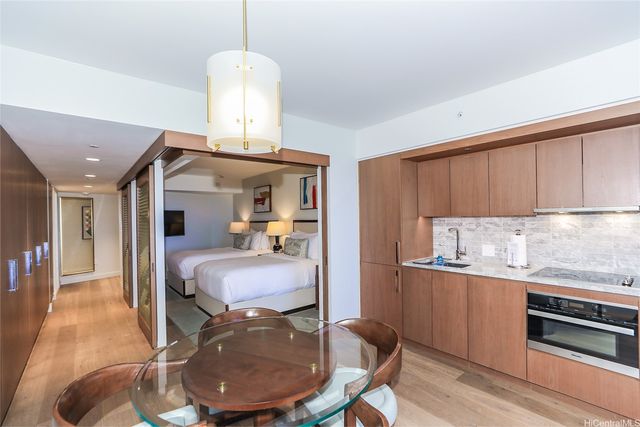 2139 Kuhio Avenue 1906, Honolulu, HI 96815