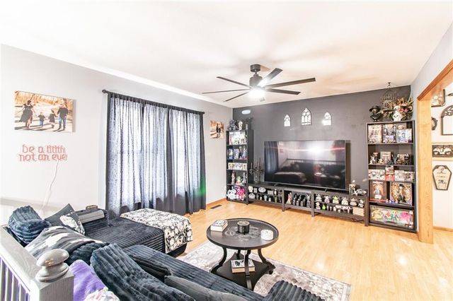 1208 Cambridge Drive, Warrensburg, MO 64093