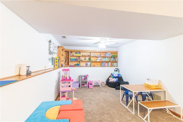 1208 Cambridge Drive, Warrensburg, MO 64093