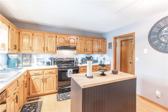 1208 Cambridge Drive, Warrensburg, MO 64093