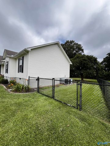 2482 Barnes Drive, Hokes Bluff, AL 35903