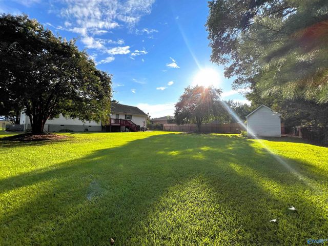 2482 Barnes Drive, Hokes Bluff, AL 35903