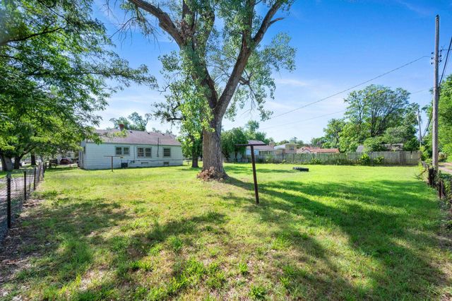 1901 S Emporia Ave, Wichita, KS 67211